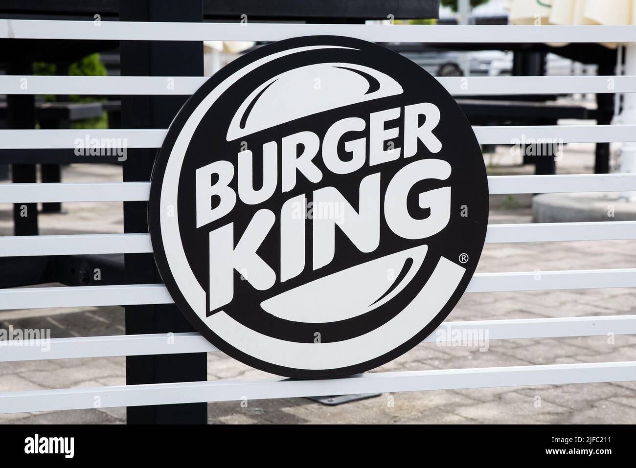 Wroclaw, Polonia - 29 DE MAYO de 2022: Exterior del restaurante Burger King Foto de stock