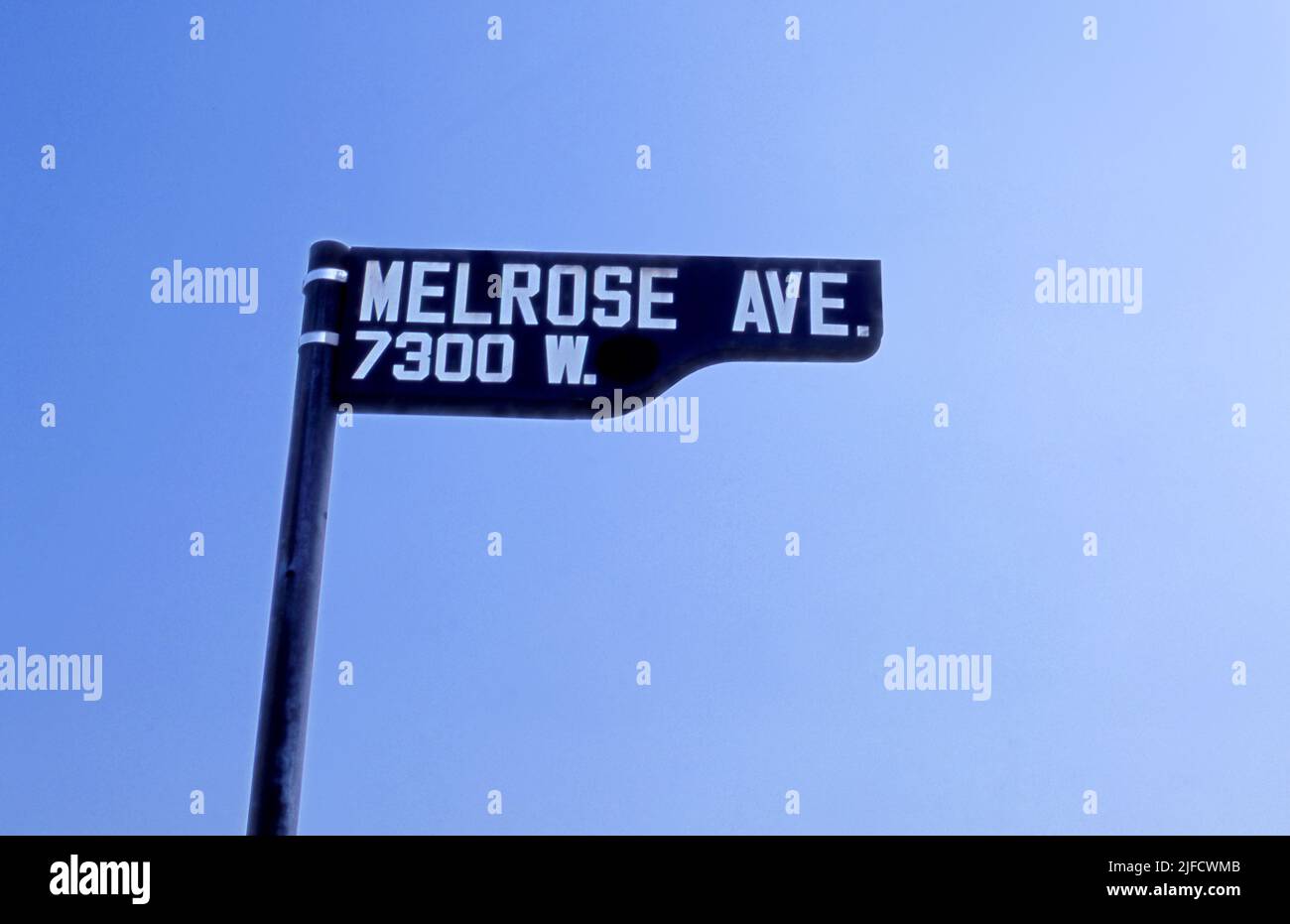Cartel de la calle Melrose Ave. En el barrio West Hollywood de Los Angeles, CA Foto de stock
