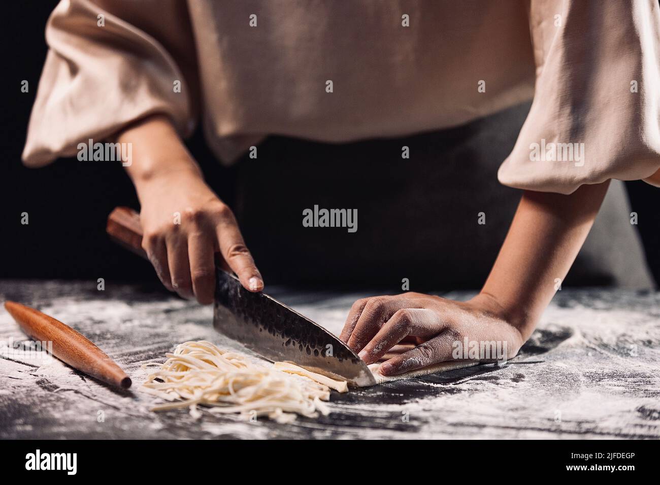 Cuchillo de cocina chino foto de archivo. Imagen de madera - 11947360