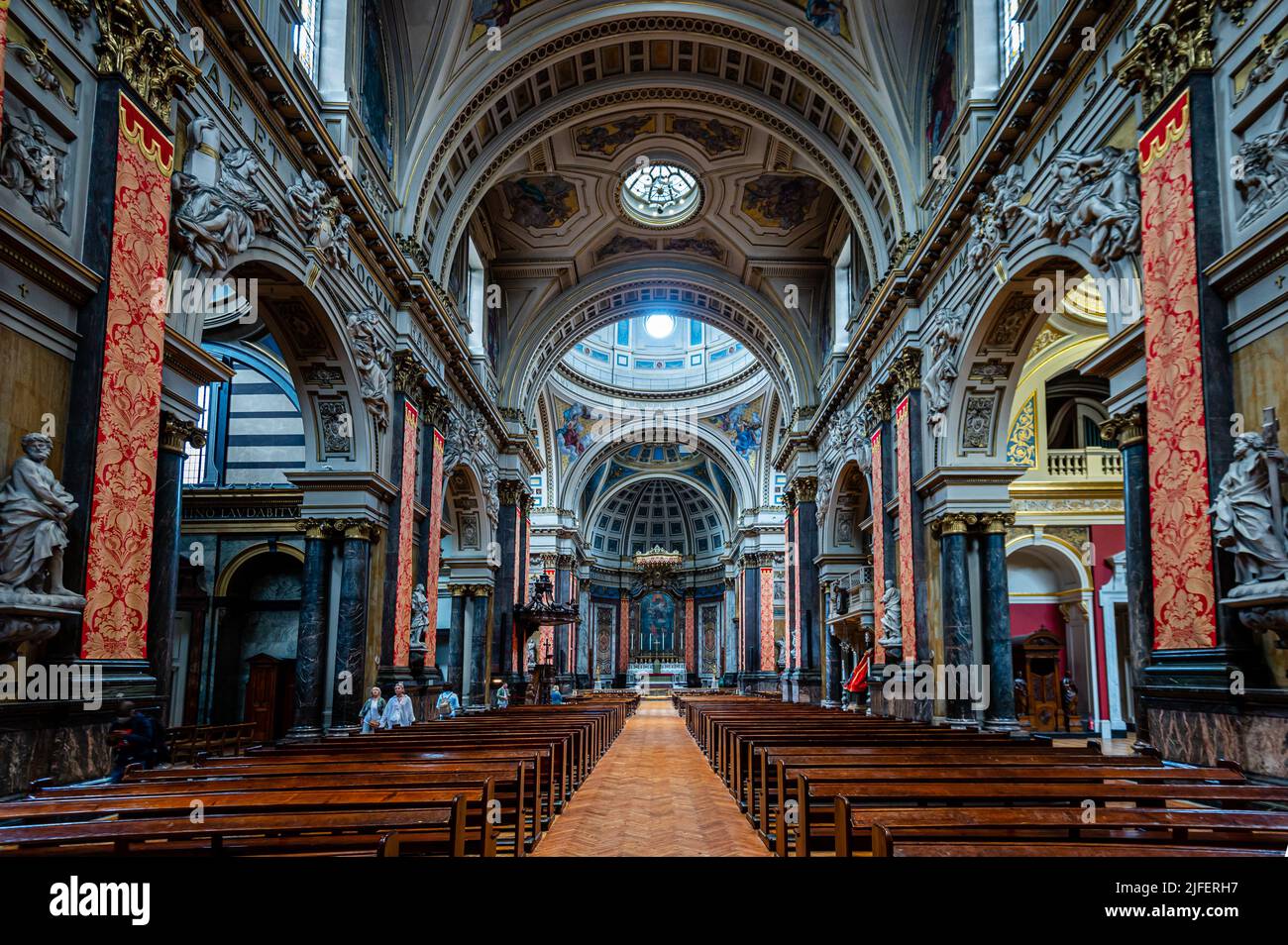 Inside London Oratory, Londres, Reino Unido Foto de stock