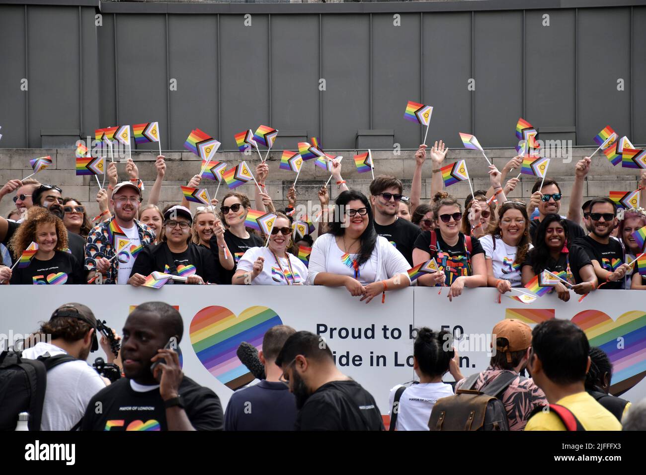 Londres, Reino Unido, 0 de julio de 2022 Amy Lamé, Czar nocturno. Desfile de orgullo gay 50 aniversario. Crédito: JOHNNY ARMSTEAD/ Alamy Live News Foto de stock