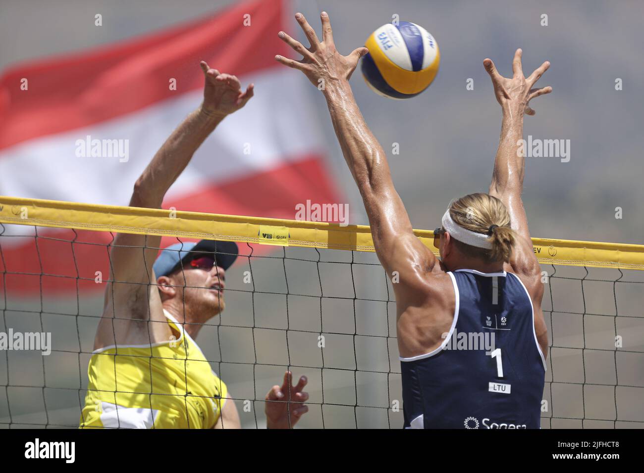 Giardini Naxos, Italia. 03rd de julio de 2022. Semifinal del Voleibol World  Beach Pro Tour, Stankevicius (Lituania) con una cuadra durante el Voleibol  World Beach Pro Tour 2022, Voleibol de Playa en