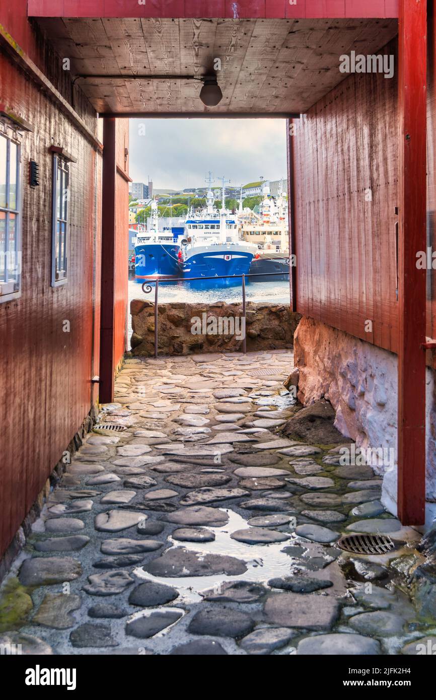 Tinganaes parte antigua de Torshavn en las Islas Feroe Foto de stock