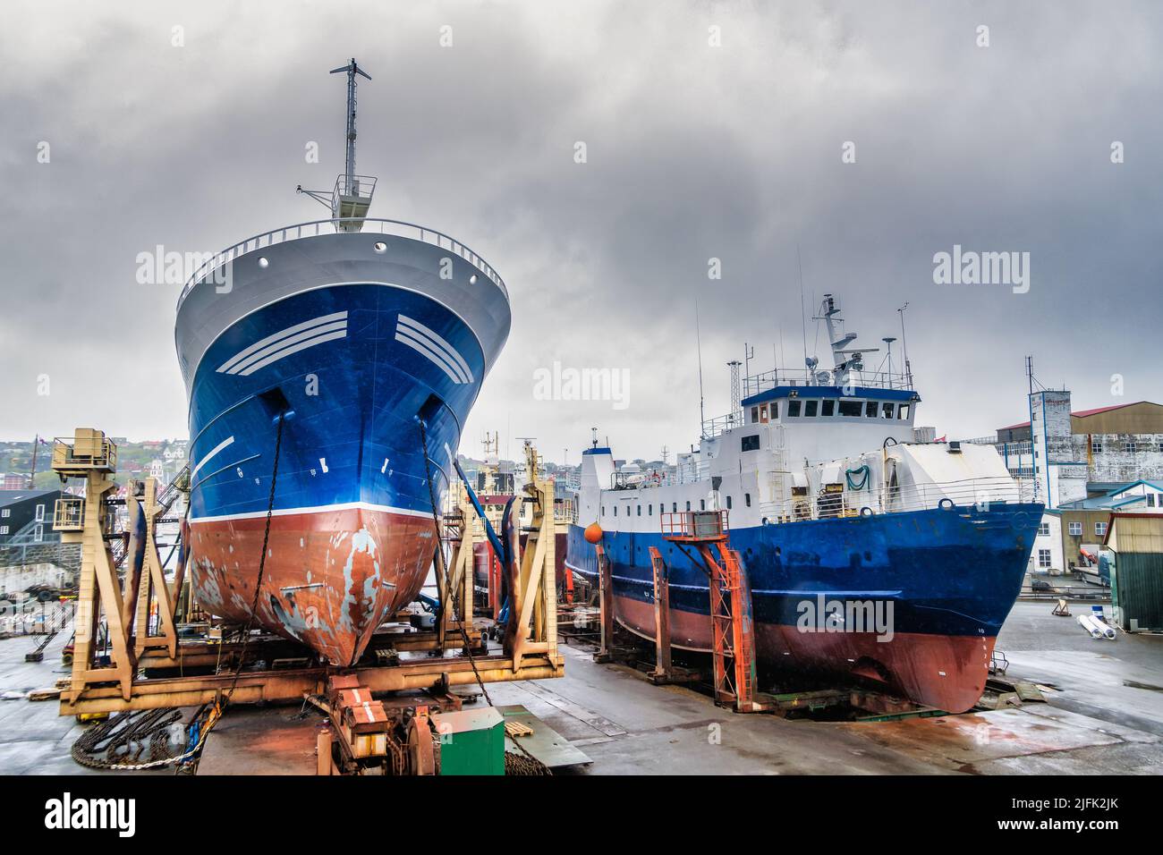 Astillero de Torshavn en el puerto, Islas Feroe Foto de stock