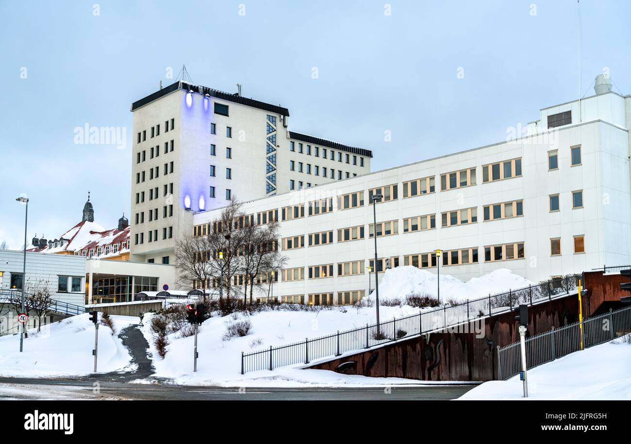 Administración del Condado de Troms en Tromso, Noruega del Norte, en invierno Foto de stock