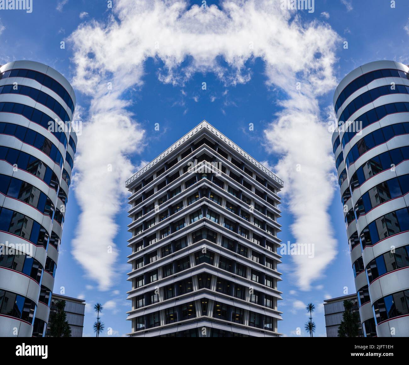 Simetría arquitectónica abstracta de bloques de viviendas en Wellington, Nueva Zelanda. Foto de stock