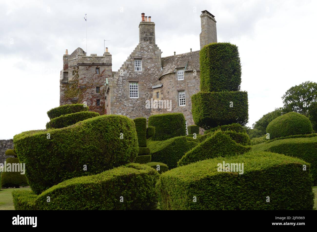 16th siglo Earlshall Castle, Leuchars, Fife, Escocia, 2022 de julio