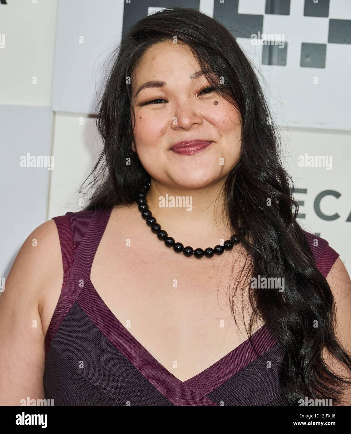 NUEVA YORK, NY, EE.UU. - 16 DE JUNIO de 2022: Holly Chou asiste al estreno del Festival Tribeca de 'The Good House' en el Centro de Artes Interpretativas de Tribeca de la CBCC. Foto de stock