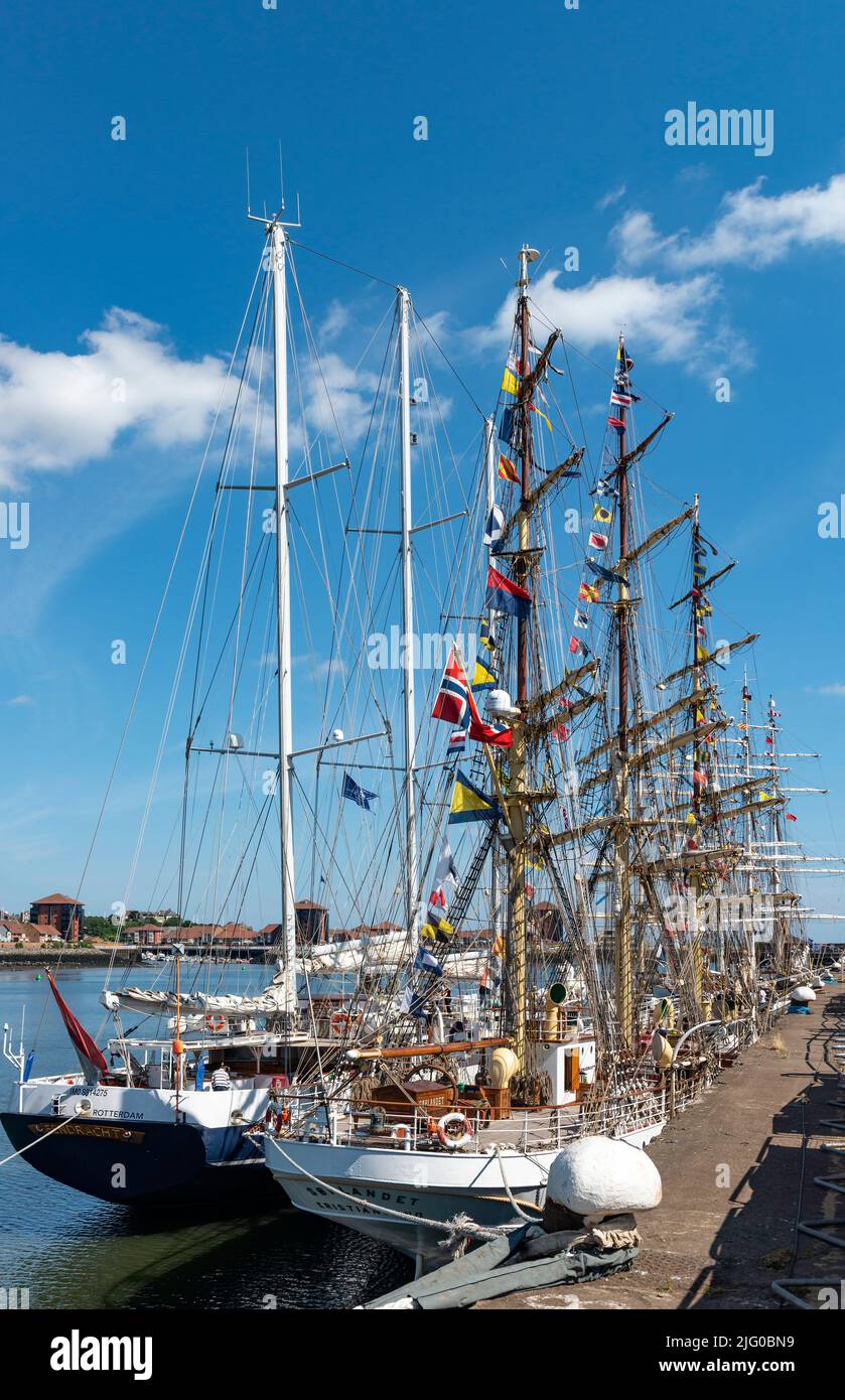 Barcos de vela en la carrera de 'Grandes Barcos' en Sunderland en 2018 Foto de stock