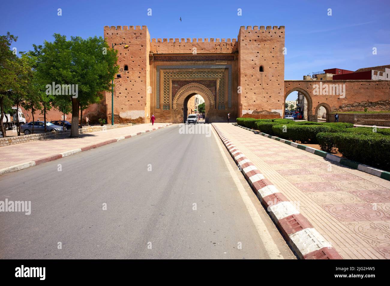 Meknes Marruecos. La puerta a la Medina Foto de stock