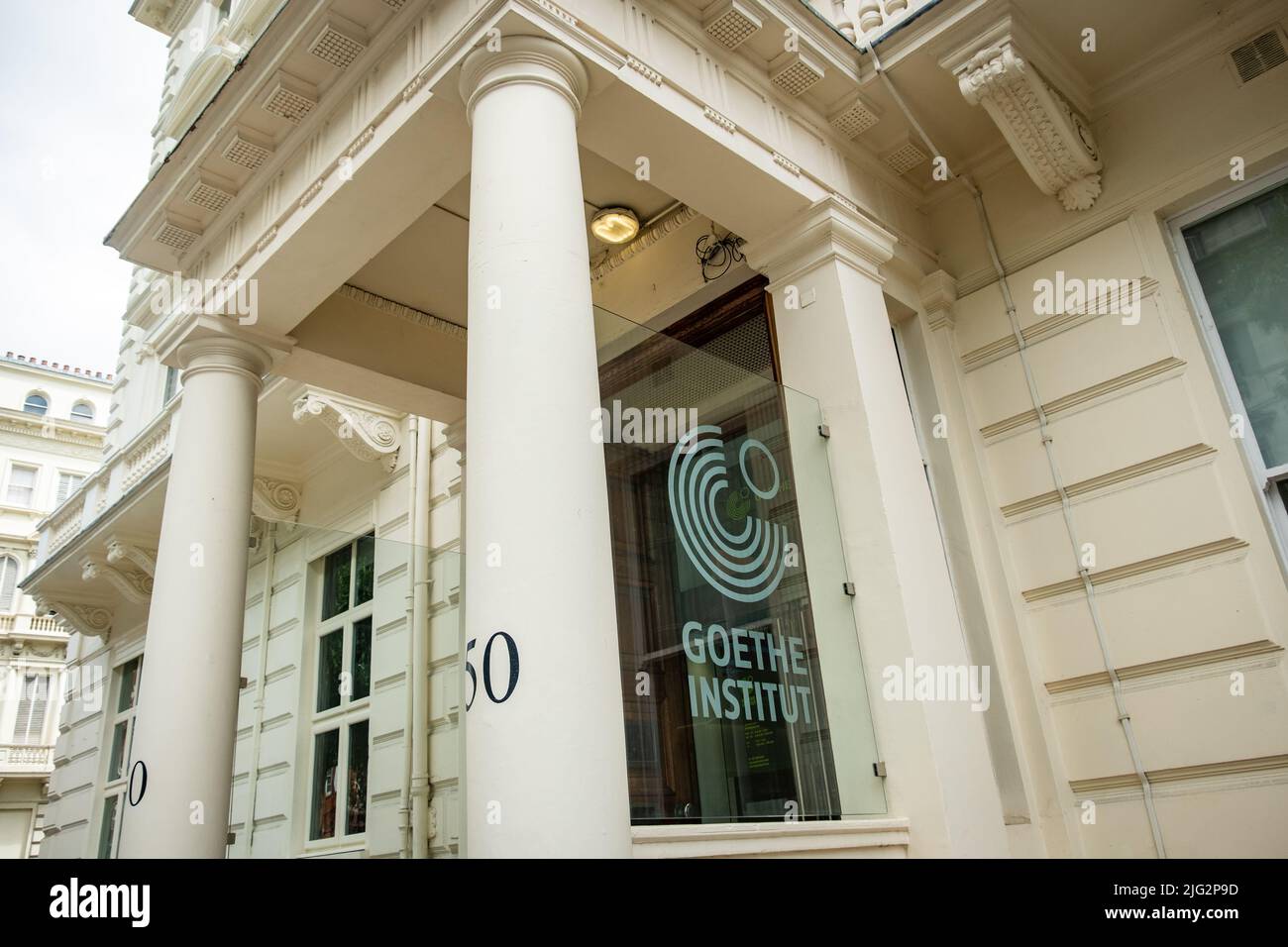 Londres- Junio 2022: El Goethe-Institut, una asociación cultural alemana sin ánimo de lucro en South Kensington Foto de stock