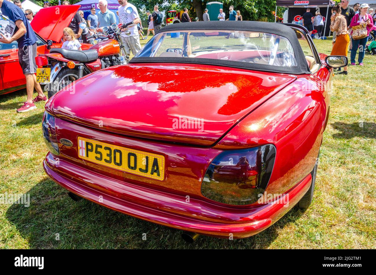 Parte trasera de una quimera TVR roja en el Berkshire Motor Show en Reading, Reino Unido Foto de stock
