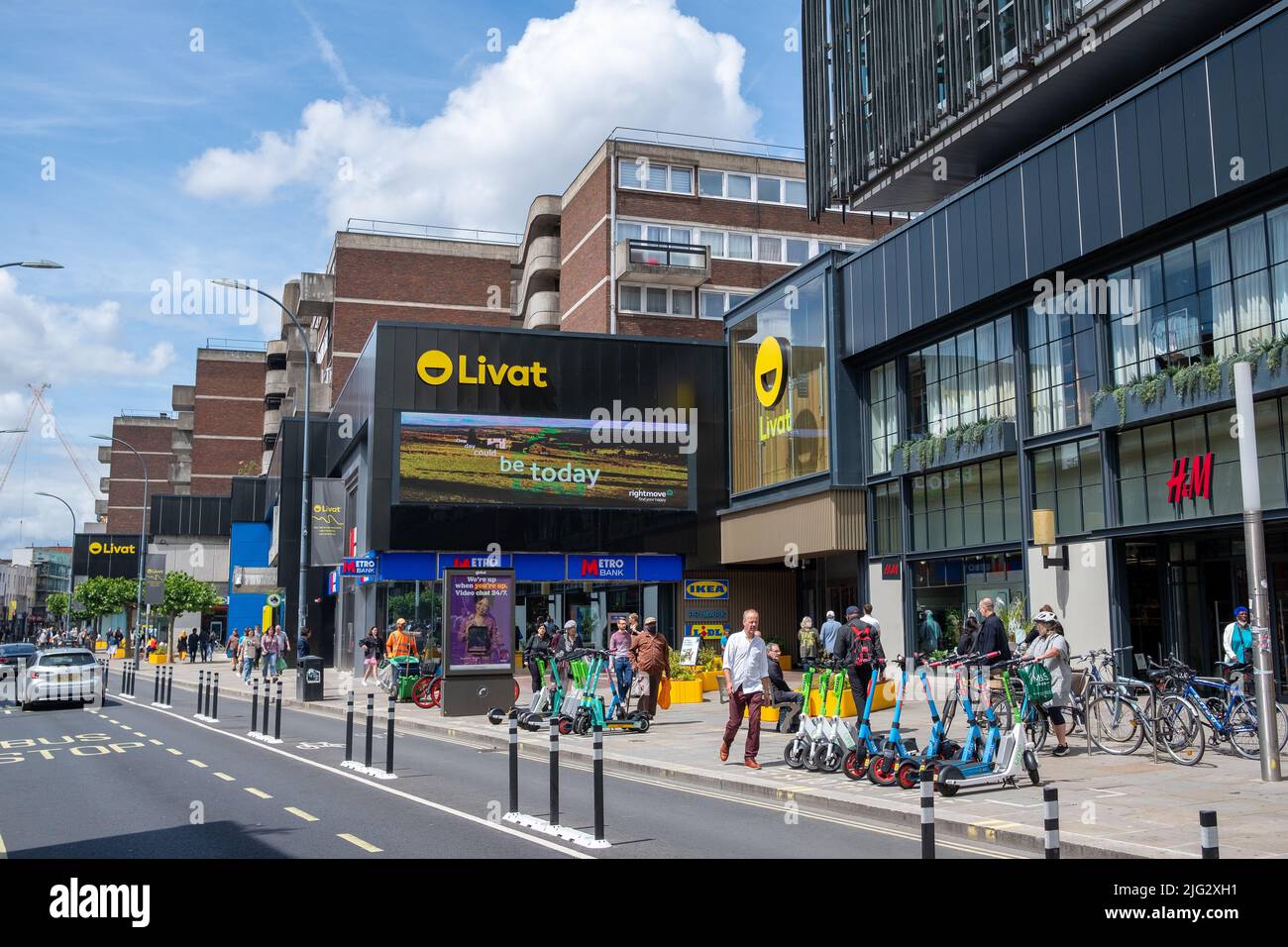 Londres- 2022 de junio: Livat Hammersmith, un centro comercial y complejo de oficinas en King Street, al oeste de Londres Foto de stock