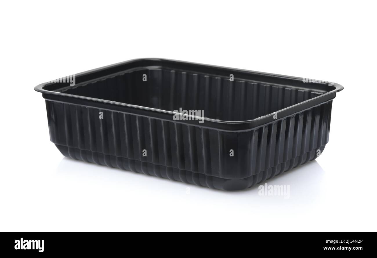 Contenedor de comida desechable de plástico negro vacío aislado sobre blanco Foto de stock