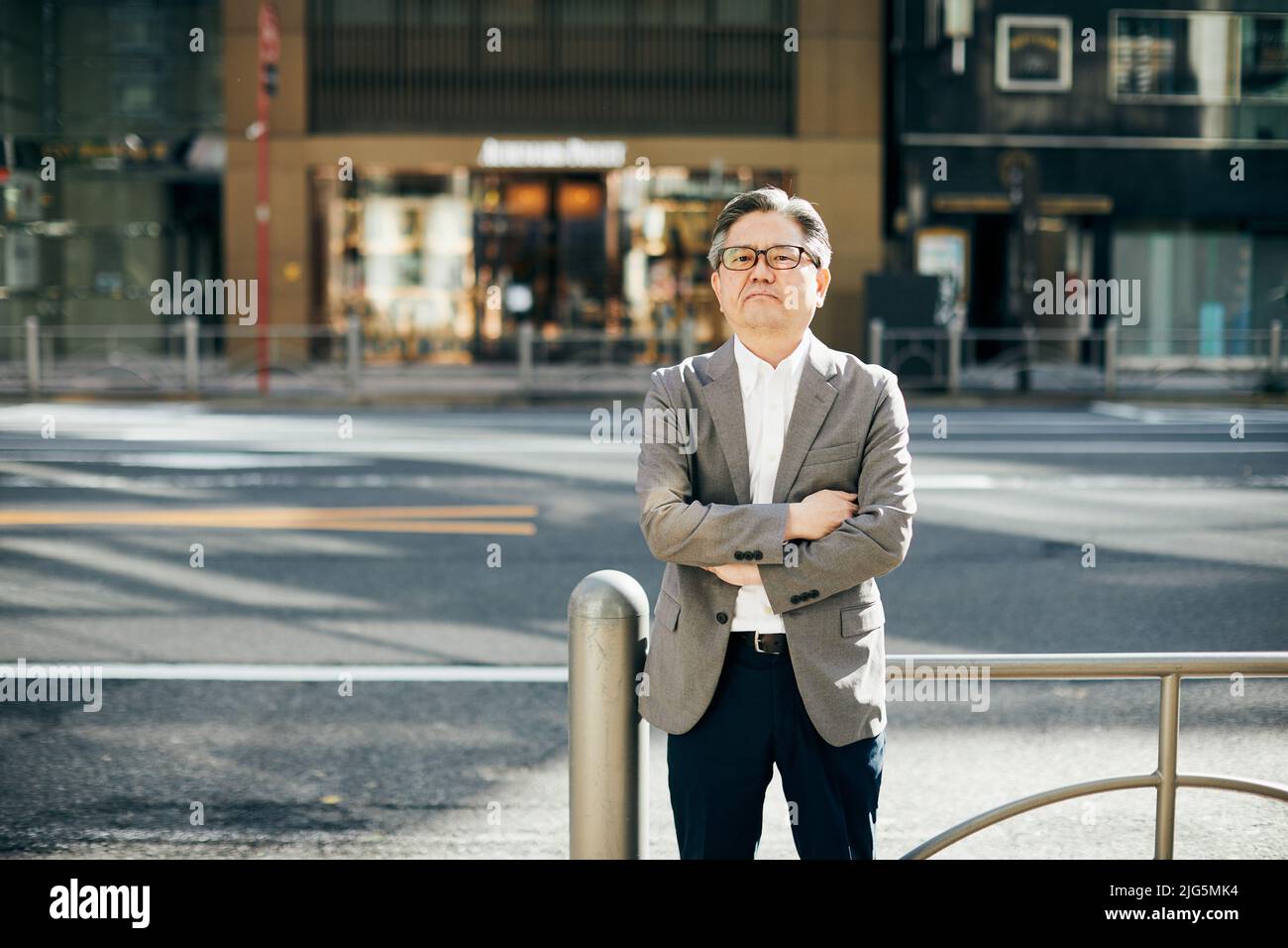 Retrato del hombre japonés Foto de stock