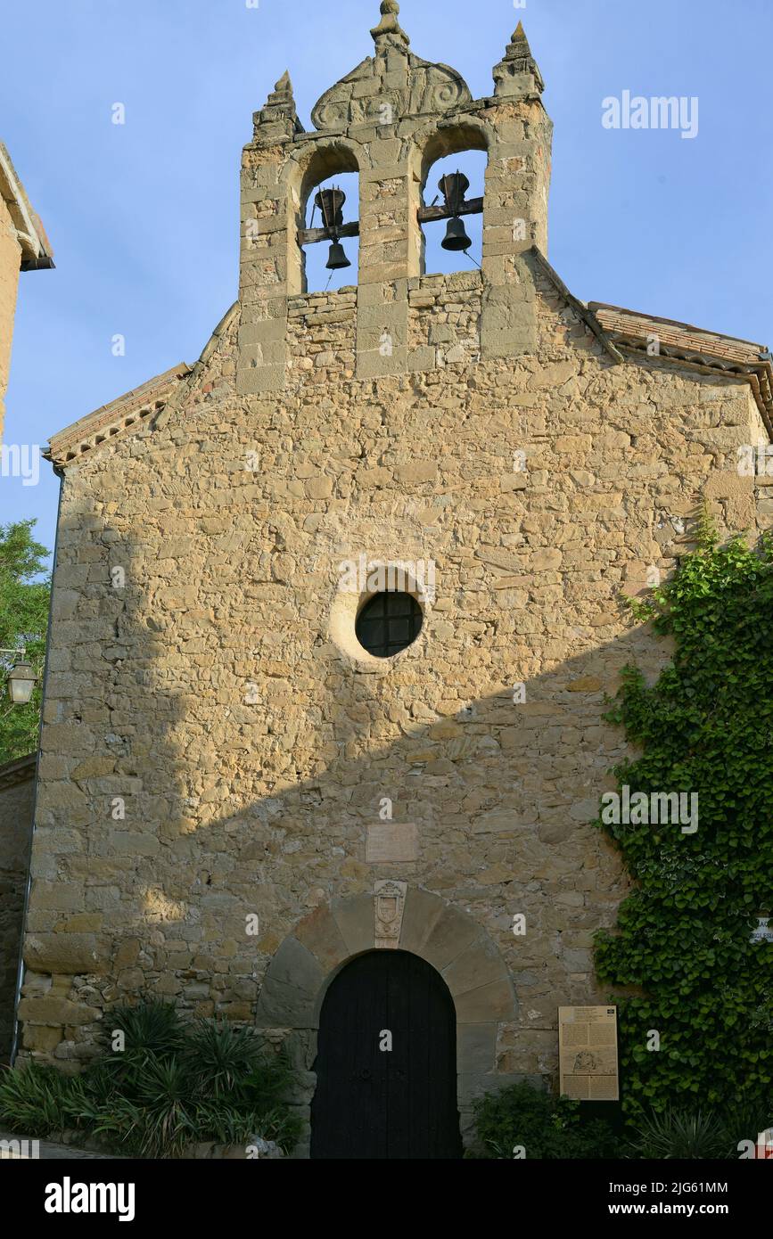 Iglesia de Santa María de Montsonís en la comarca de La Noguera provincia de Lérida,Cataluña,España Foto de stock