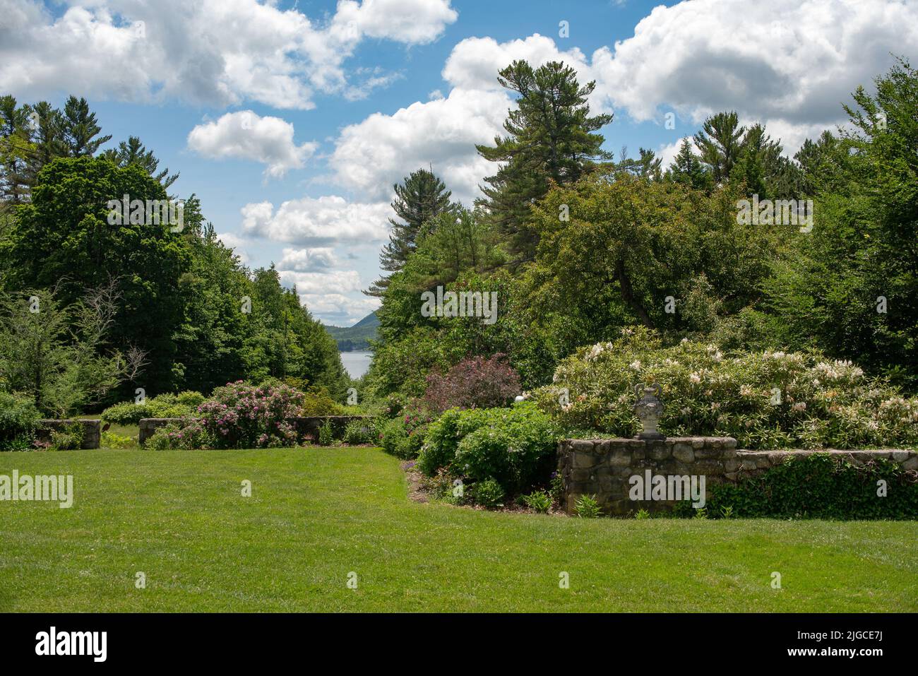 John Hay Estate en Fells en Lake Sunapee, NH. Casa del diplomático y estadista John Milton Hay; una casa de 22 habitaciones del Renacimiento Colonial. Foto de stock