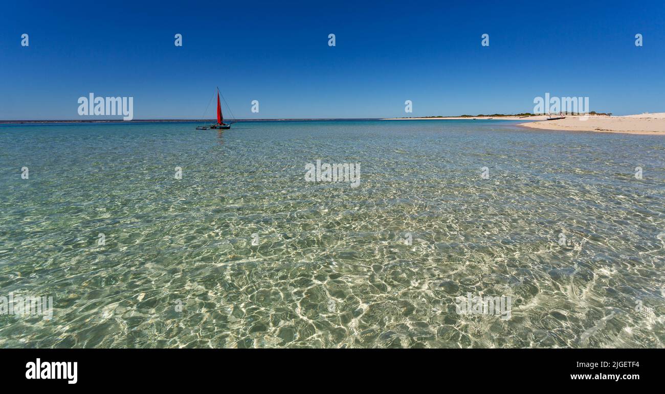 Paisaje de playa en la isla Nosy ve, Anakao, Madagascar Foto de stock