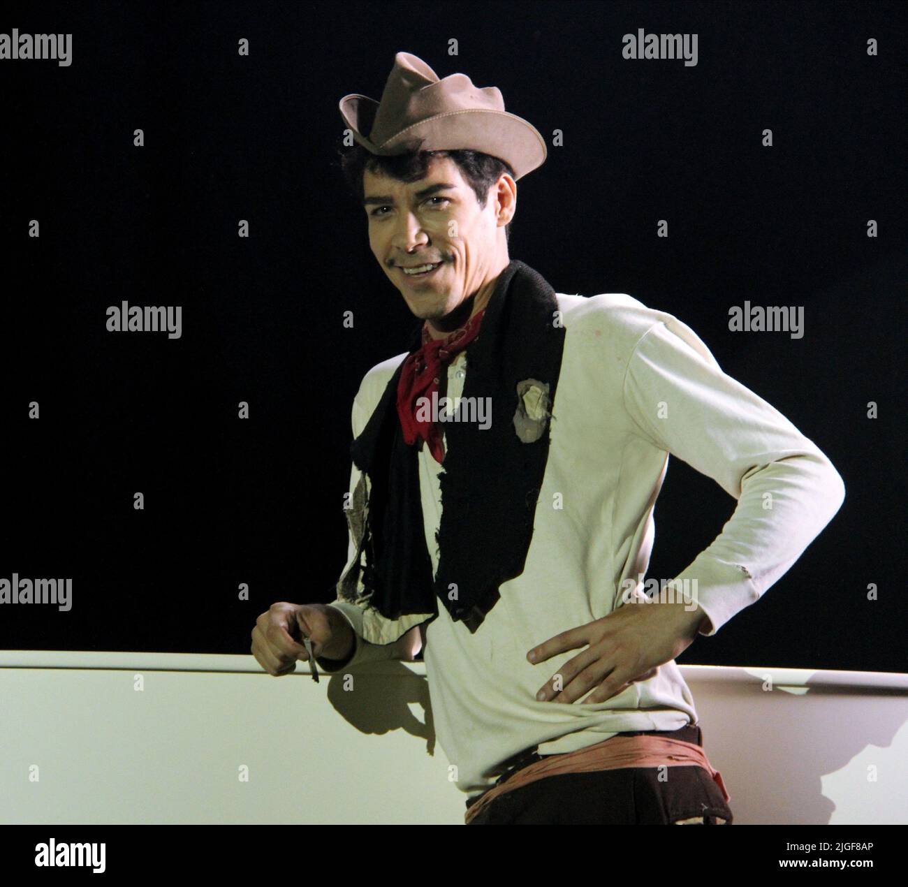 Cantinflas sombrero fotografías e imágenes de alta resolución - Alamy