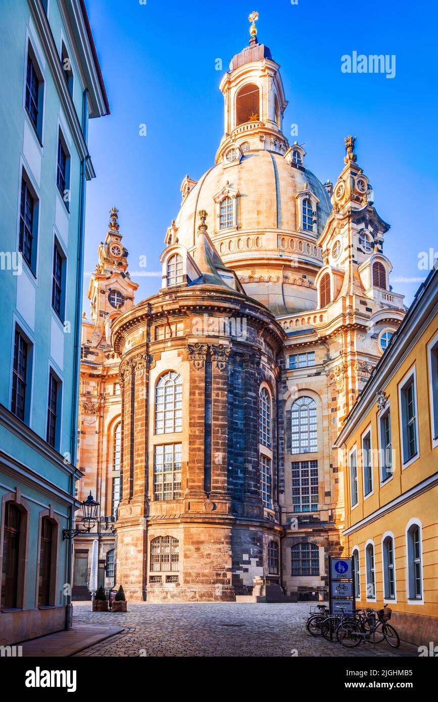 Dresde, Alemania. Amanecer sobre Frauenkirche en la ciudad de Dresda, Sajonia histórica en Europa. Foto de stock