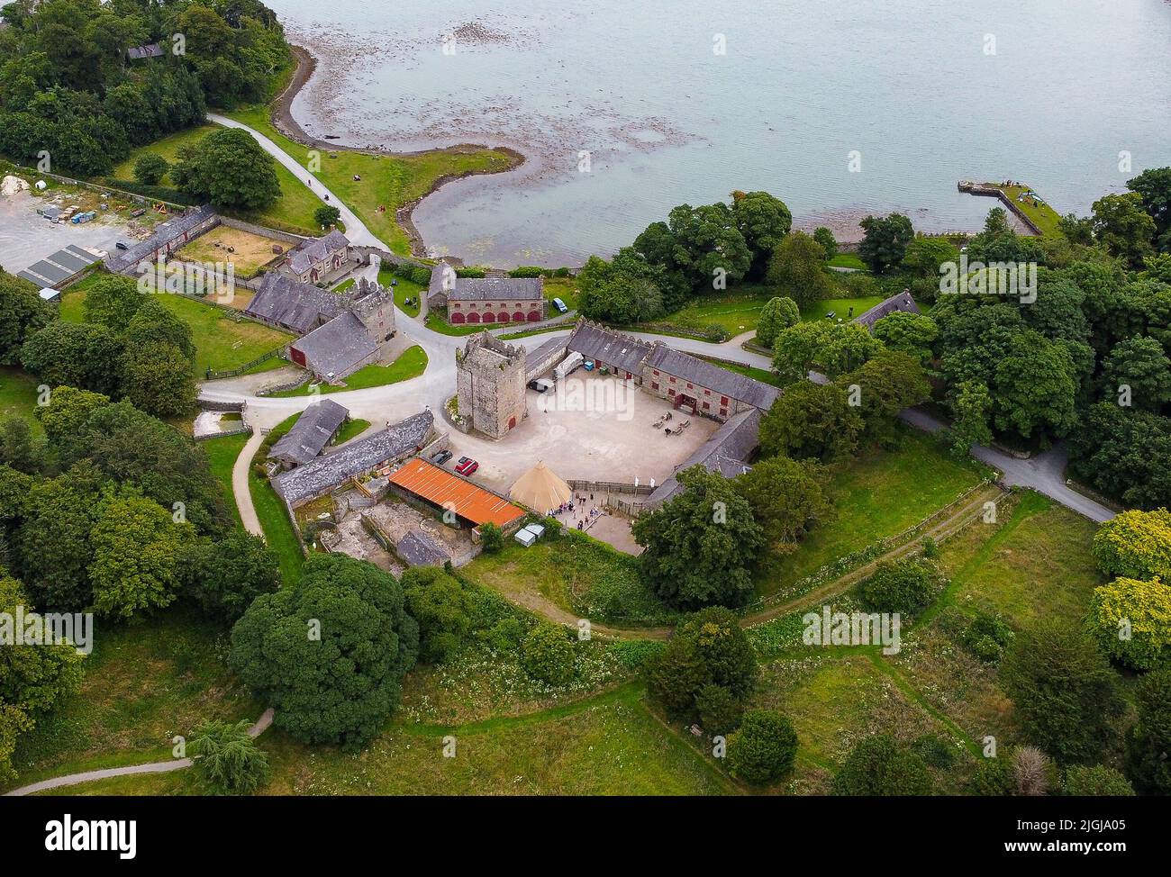 Casa austera de invernalia fotografías e imágenes de alta resolución - Alamy