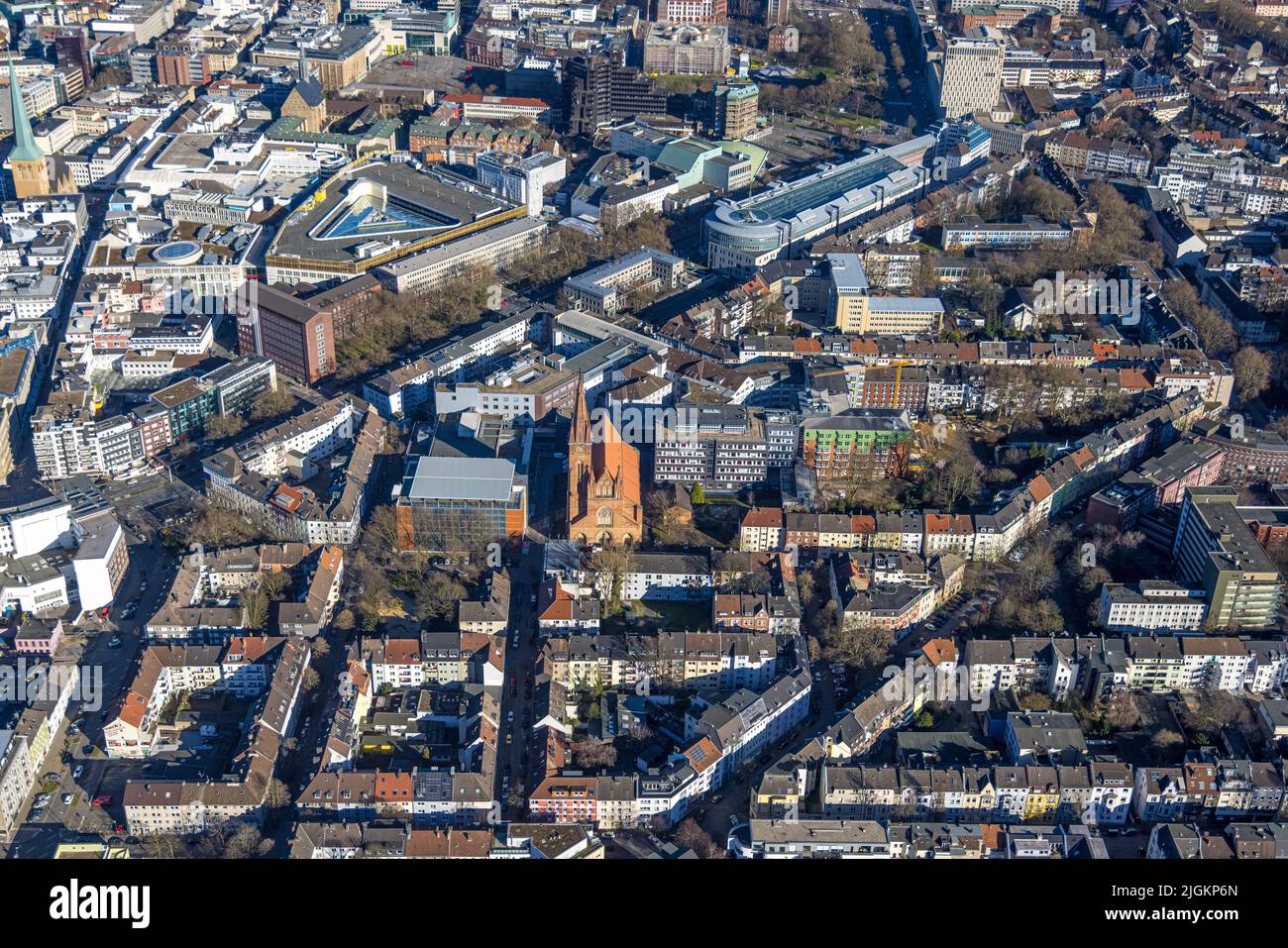 Vista aérea, Iglesia del Santo Sepulcro Liebfrauen y St.-Johannes-Hospital Dortmund, ciudad, Dortmund, zona de Ruhr, Renania del Norte-Westfalia, Alemania, p Foto de stock
