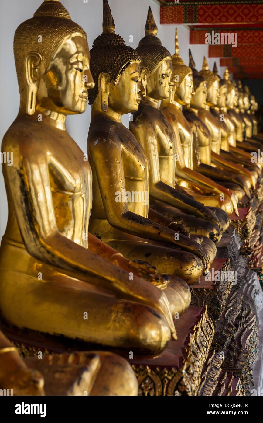 Wat Pho, Templo del Buda Reclinado, Wat Phra Chetuphon, estatuas de Buda de oro, Bangkok, Tailandia, el sudeste de Asia, Asia Foto de stock
