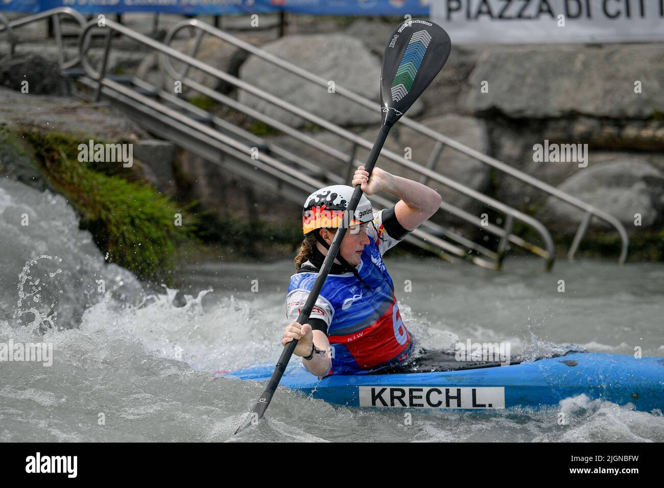 Ivrea, Italia. 10th de julio de 2022. Ivrea, Italia 09 de julio de 2022  2022 ICF Junior y U23 Canoe Slalom World Championships En Ivrea, Italia,  los mejores U23 padlers de canoa