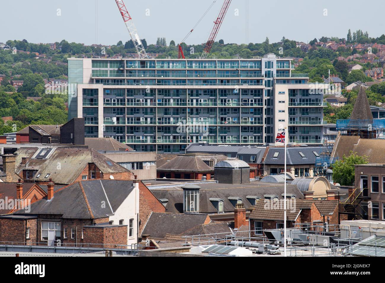 Vista al este hacia el edificio de tornasol desde el techo del edificio Pearl Assurance en Nottingham City, Nottinghamshire, Inglaterra, Reino Unido Foto de stock