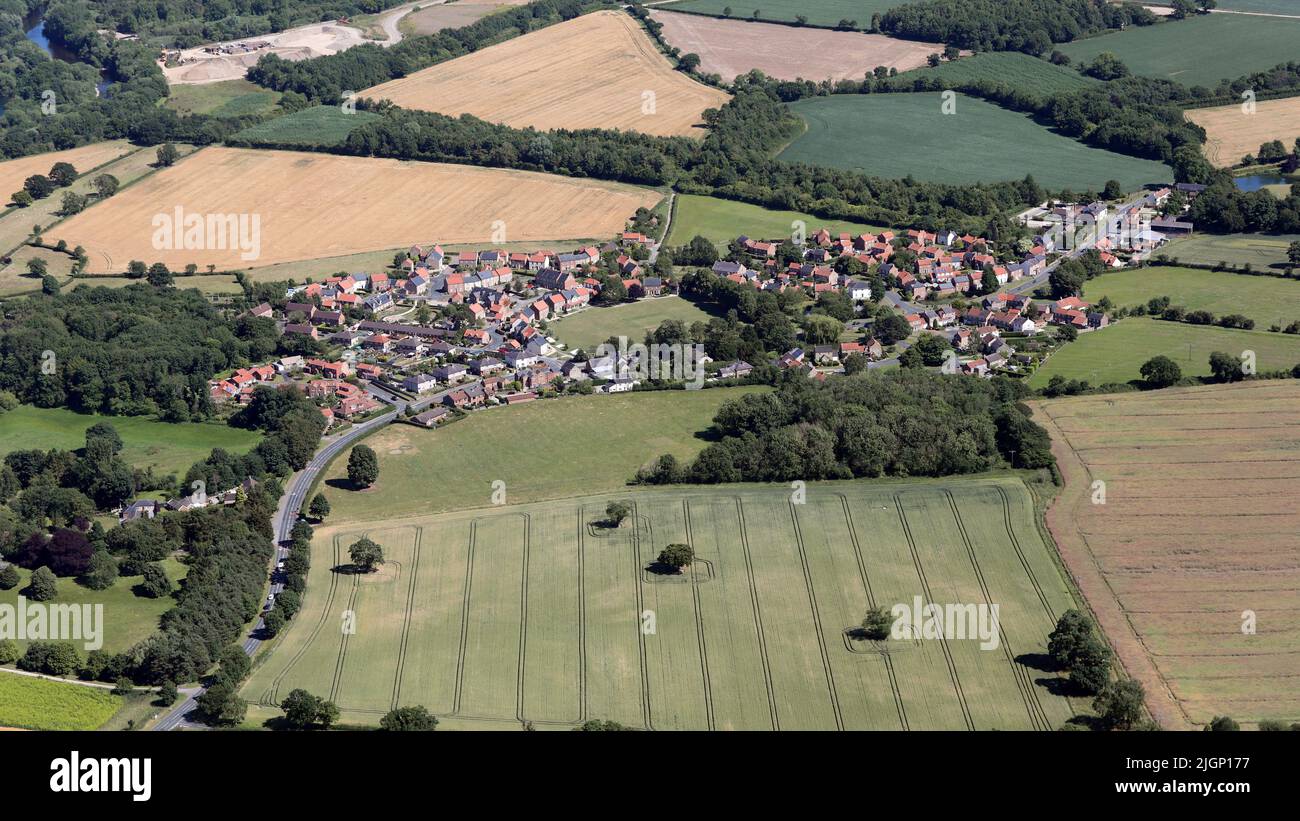 Vista aérea de North Stainley, un pueblo cerca de Ripon en el distrito de Harrogate en North Yorkshire Foto de stock