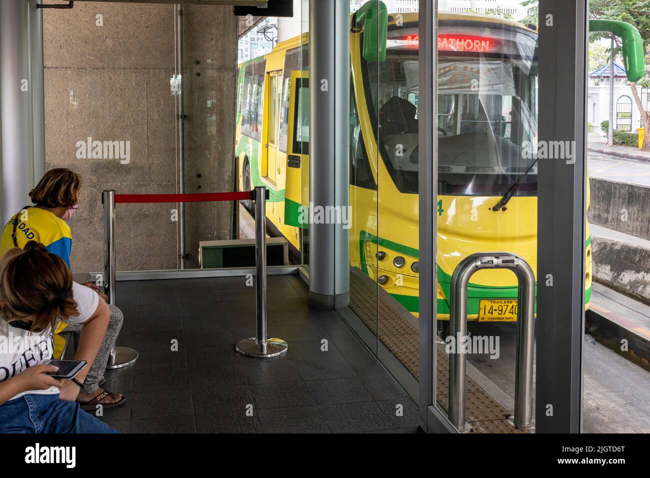 Estación de autobuses de tránsito rápido, Bangkok, Tailandia Foto de stock