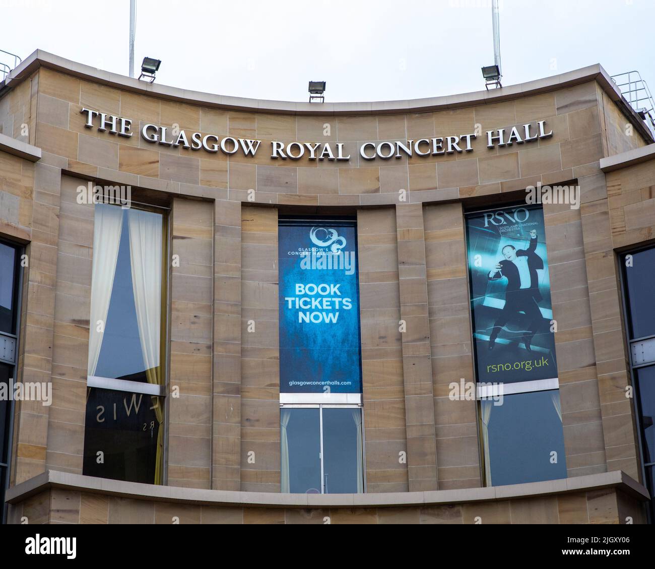 Glasgow, Escocia - Octubre 14th 2021: El Glasgow Royal Concert Hall en la ciudad de Glasgow, Escocia. Foto de stock