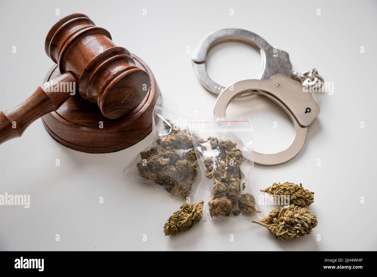 Marihuana y el concepto de criminalidad. Legalización de la marihuana Foto de stock