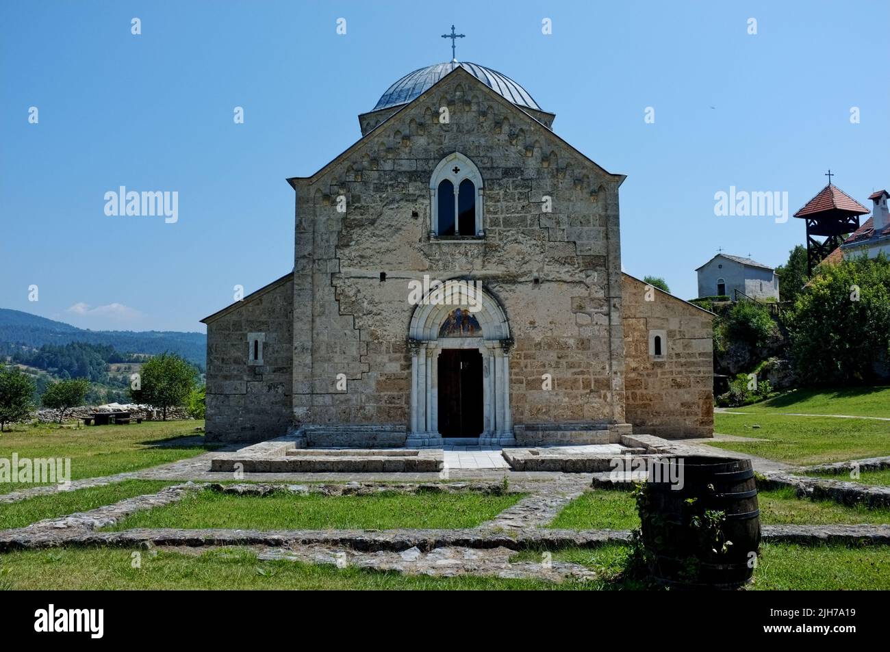 La Iglesia de Gradac Monasterio Monumento de la Cultura de excepcional importancia en Serbia Foto de stock