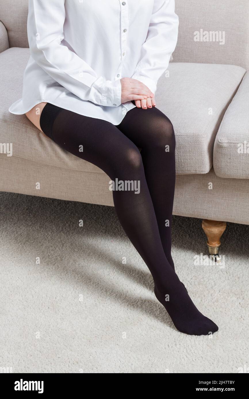 Medias altas de nailon para mujer, lindas medias blancas y negras por  encima de la rodilla