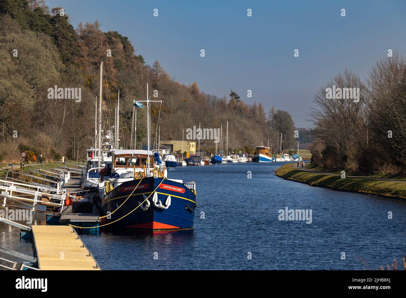Dochgarroch Moorings, extremo oriental del canal de Caledonia cerca de Inverness, Escocia Foto de stock