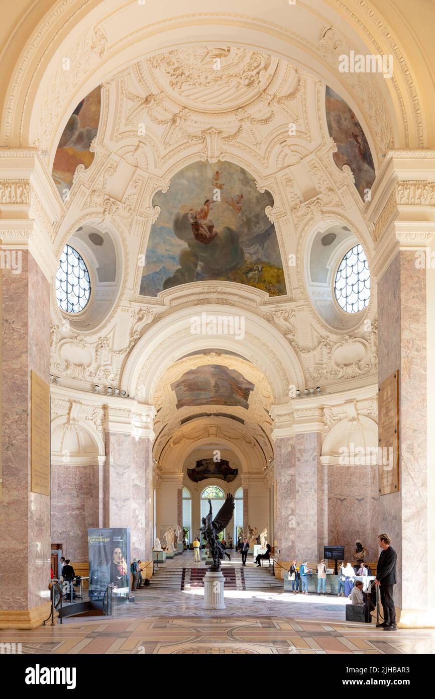 Galería interior del Petit Palais, París, Francia Foto de stock