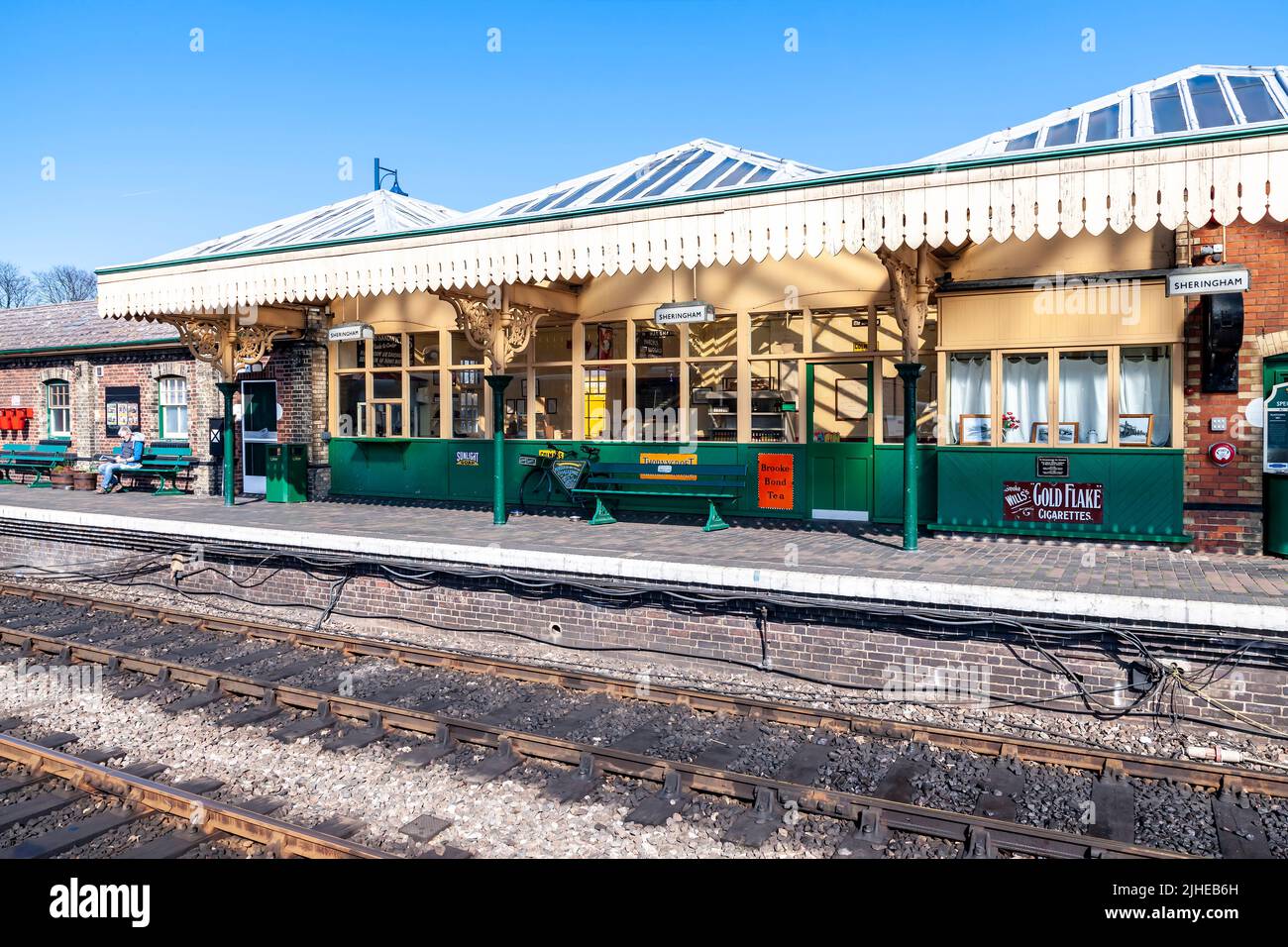 Plataforma de la estación de Sheringham, North Norfolk Railway – The Poppy Line, East Anglia, Inglaterra, Reino Unido Foto de stock