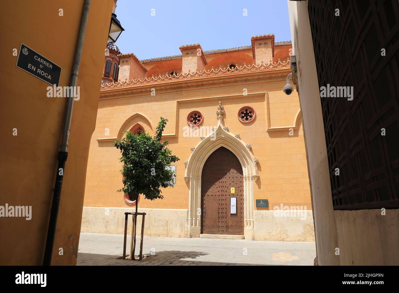Hermosa iglesia de San Nicolás de Bari y San Pedro Martir, de estilo gótico valenciano RC, conocida como la Capilla Sixtina de Valenca, en España, Europa Foto de stock