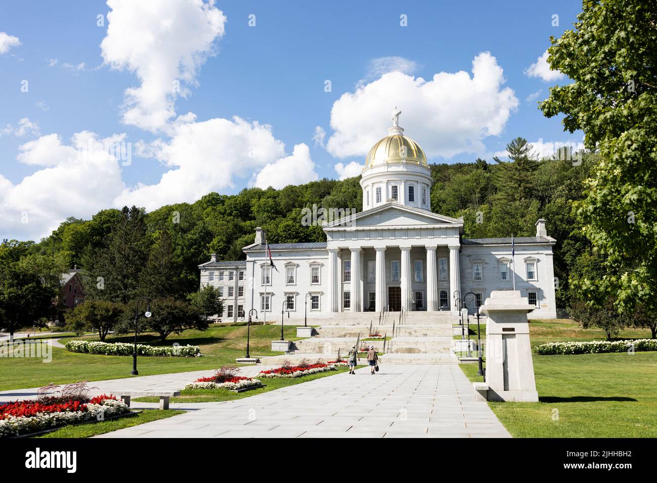 El edificio del Capitolio de Vermont State House en State Street en la capital de Montpelier, Vermont, EE.UU. Foto de stock