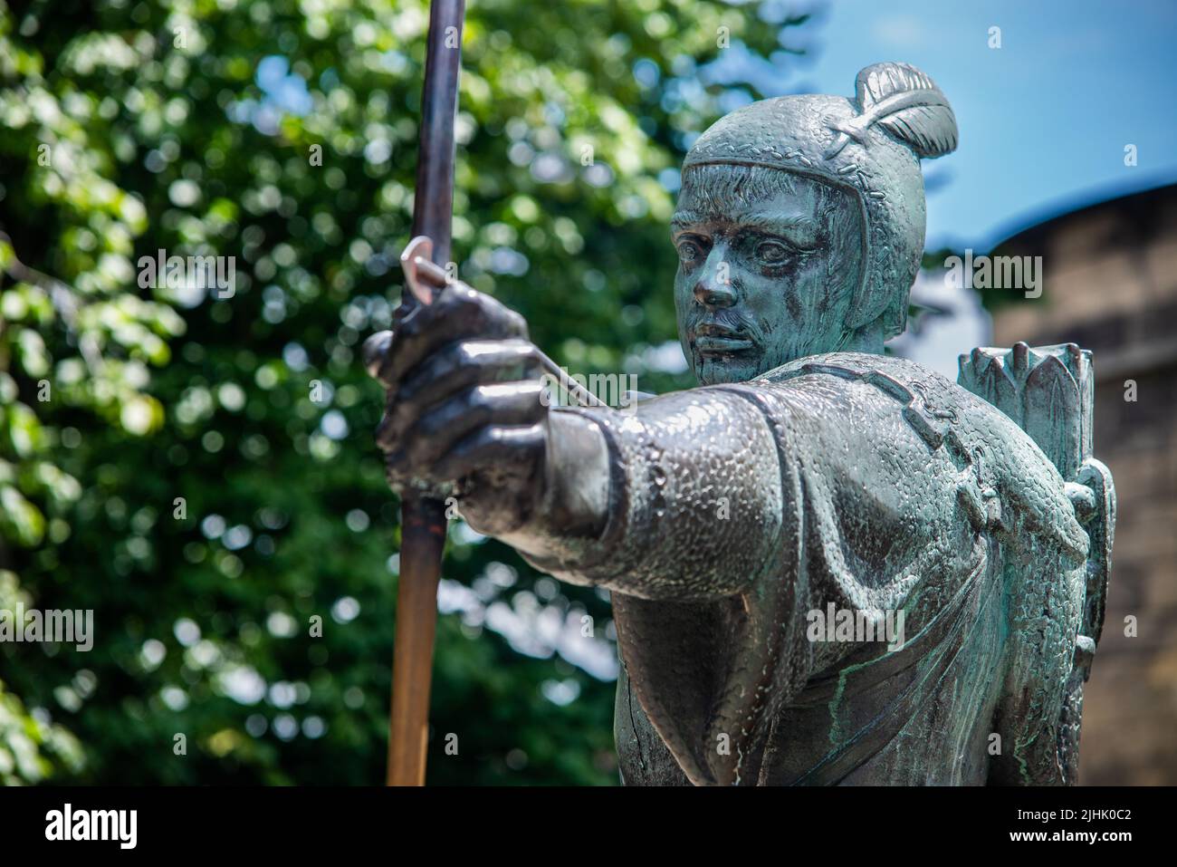 La estatua de Robin Hood se proyectó para durar 6000 años y se dio a conocer fuera del castillo de Nottingham en 1952 Foto de stock