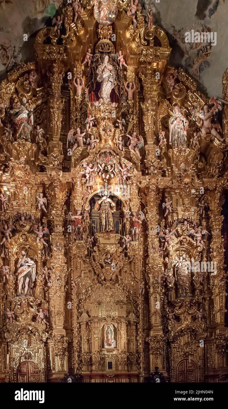 Alcalde retablo en la Iglesia de San Francisco Javier, Tepotzotlán, Estado de México, México Foto de stock