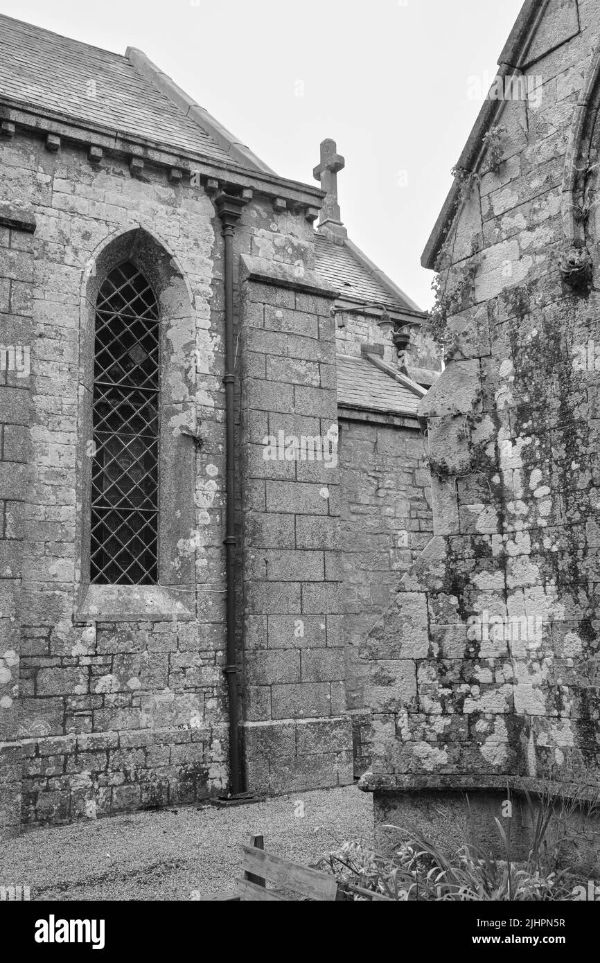 Exterior de la iglesia de San Juan Evangelista en Treslothan, Camborne Foto de stock