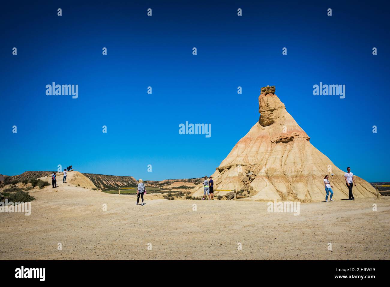 Formación rocosa Castildeterra en la zona de Bardena Blanca del Parque Natural de las Bardenas Reales. Navarra, España, Europa Foto de stock
