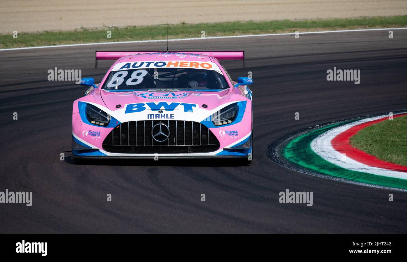 Mercedes AMG GT3 carreras super auto acción rápida en pista de asfalto. Imola, Italia, junio de 18 2022. DTM Foto de stock