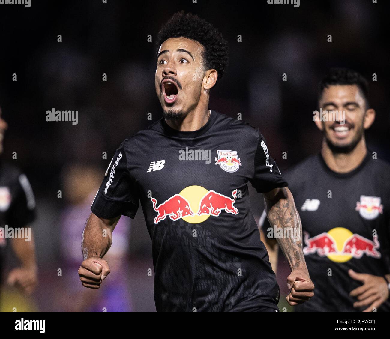Camiseta de futbol red bull discount