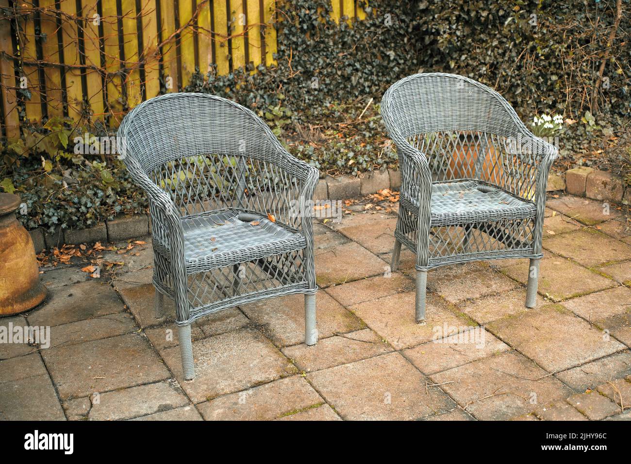 Outdoor rattan furniture fotografías e imágenes de alta resolución - Alamy