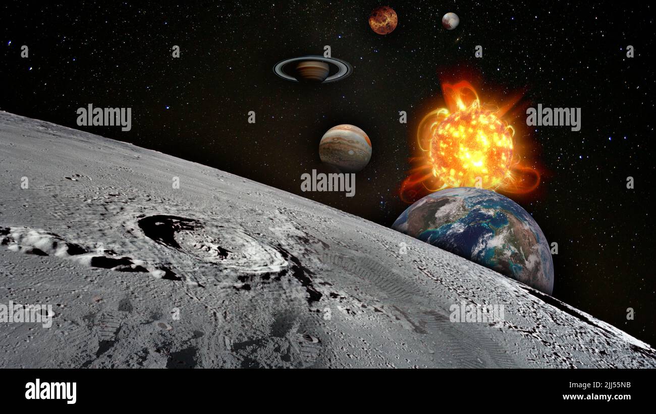 Huellas en la luna. Vista de la superficie lunar y de los planetas del sistema solar como concepto de exploración espacial. Elementos de esta imagen proporcionados por la NASA. Foto de stock