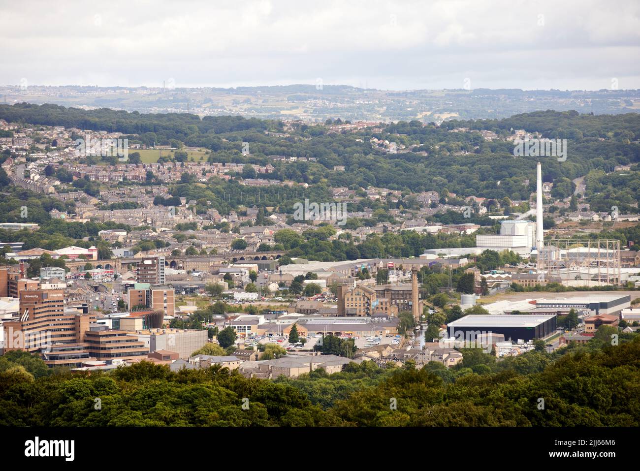 Vista del horizonte de Huddersfield desde Castle Hill Foto de stock
