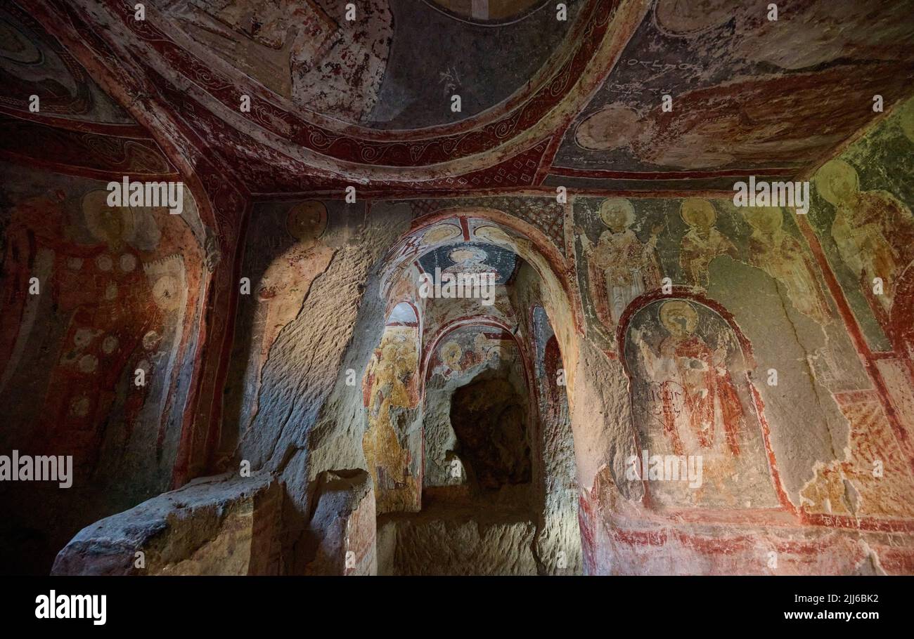 Freskos dentro de la iglesia de Sumbullu o Jacinto, el valle de Ihlara o el valle de Peristrema, Ihlara, provincia de Aksaray, Guzelyurt, Capadocia, Anatolia, Turke Foto de stock